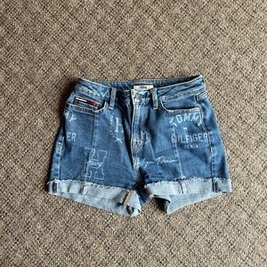 Tommy Hilfiger printed denim shorts, size 2.